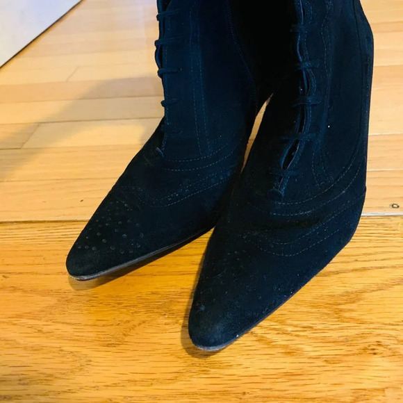 MANOLO BLAHNIK Black Suede Low Heel Boots EUR 39.5 $1695 - Picture 11 of 16